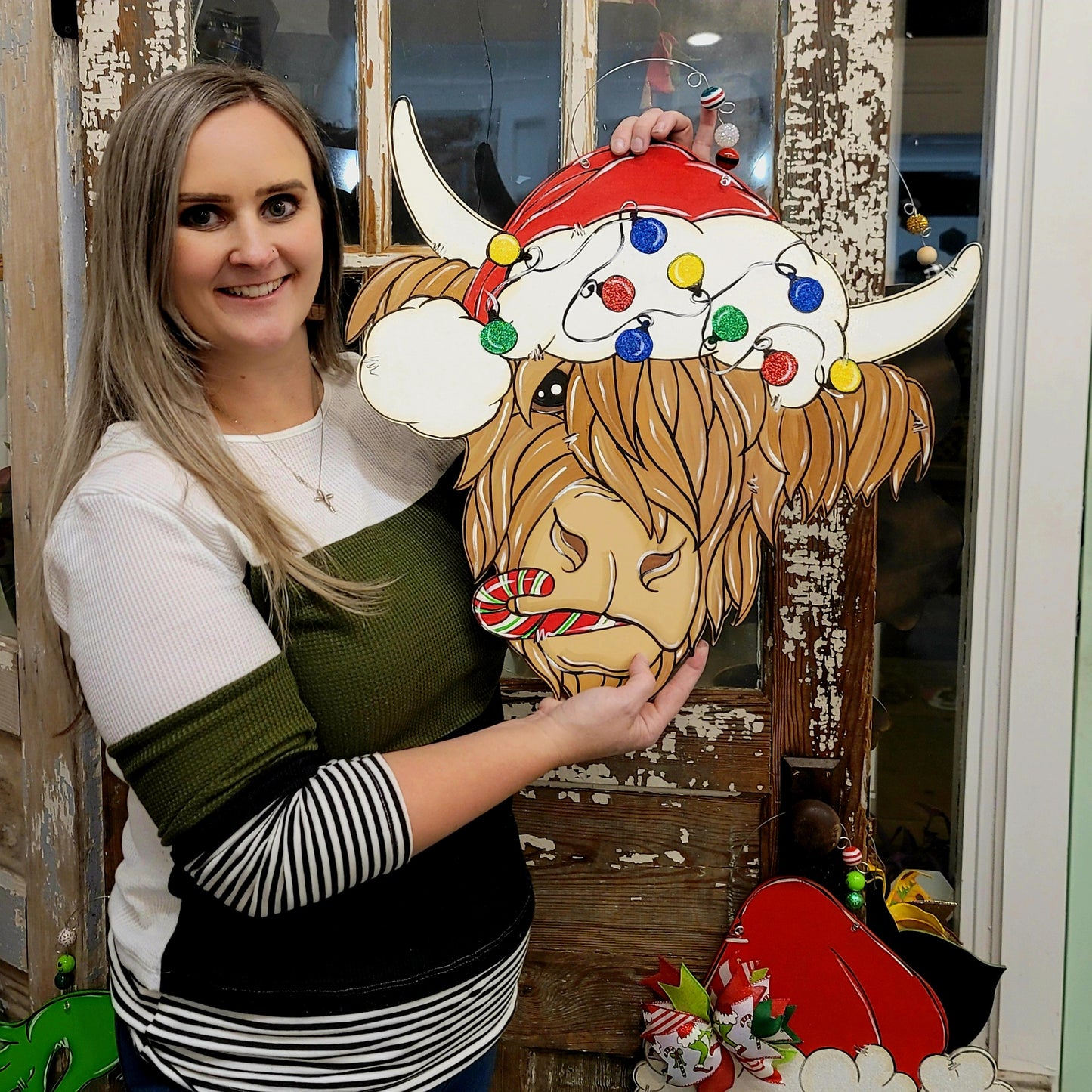Door Hanger: Christmas Highland Cow