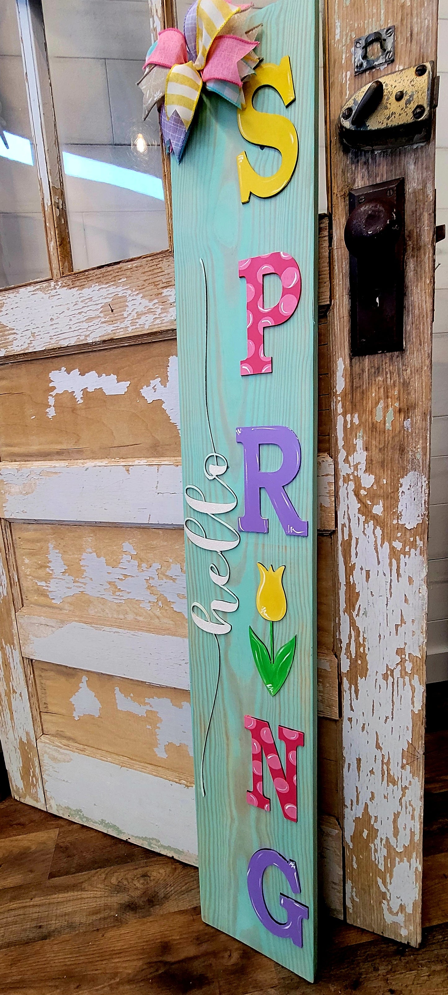 Porch Decor: Hello Spring Porch Leaner