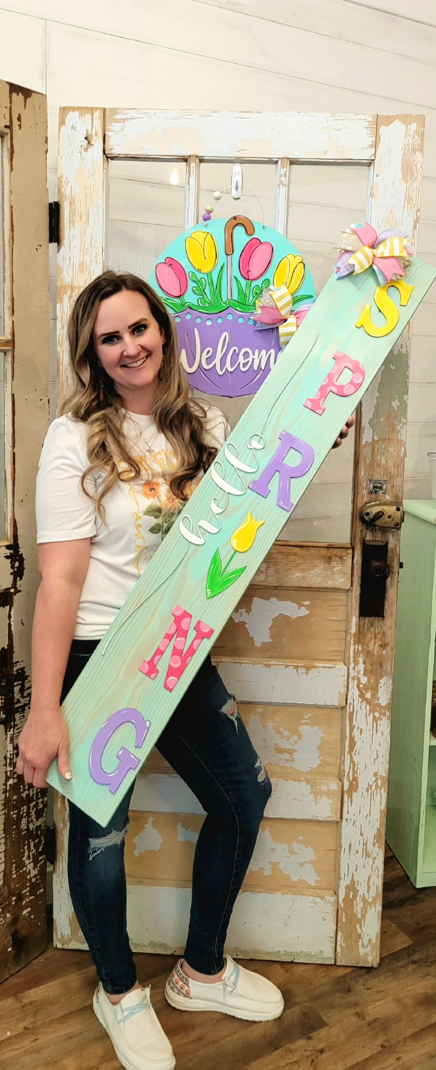 Porch Decor: Hello Spring Porch Leaner