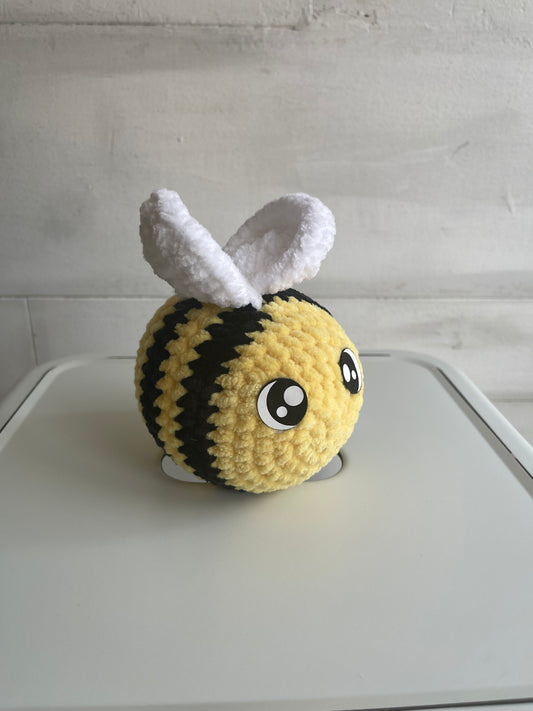 Crochet Small Bee